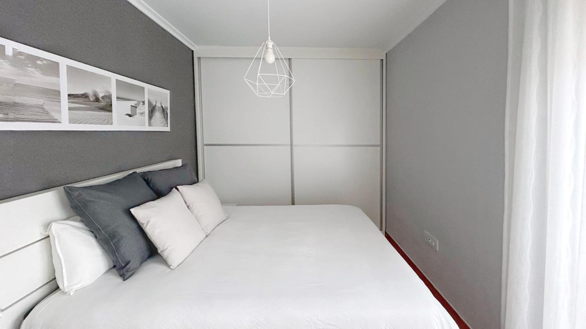 Comillas Bº Casasola - Residencial Lagos Azules - Netflix, Prime, Wifi & Free Indoor Parking Экстерьер фото